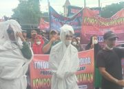 Geruduk Polda Sumut, Ratusan Warga Tanjungbalai Serukan Pecat Kompol DK