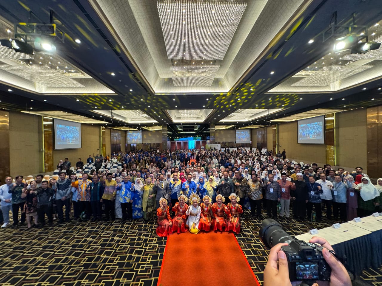 Kehadiran Wakil Wali Kota mengajak berkomitmen mendukung Akademik dan Penelitian. 