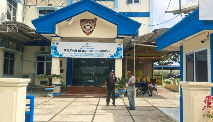 Pegawai Bea Cukai Teluk Nibung Tengah Malam Dirumah Wanita Bersuami Di Grebek Warga